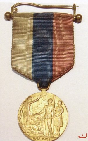1951 J.K. – vpravo 1951 J.K. – vpravo